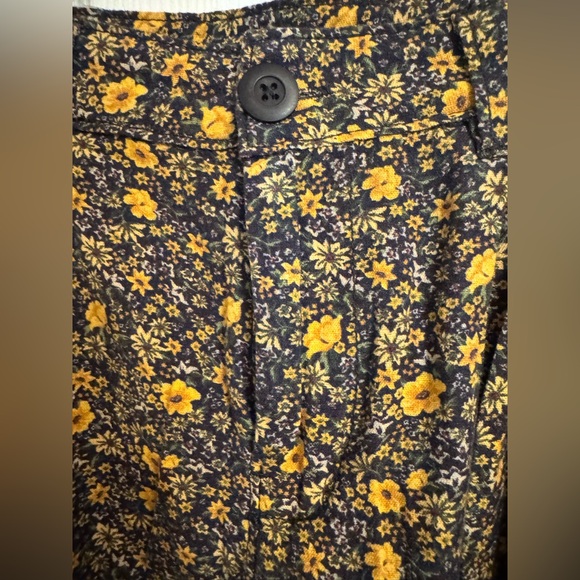 Free People Big Time Printed Trouser Shorts Sunflower Combo NWT Size 10 - Picture 4 of 9
